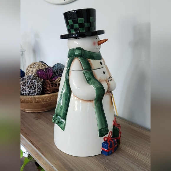 ⛄ Vintage JCPenney Christmas Snowman Cookie Jar, 15” Tall with Green Scarf & hat - Picture 2 of 16